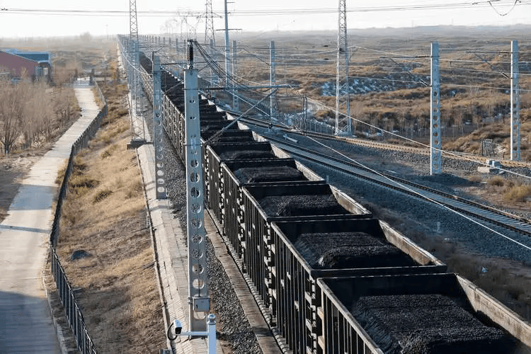 Russia 2024 coal exports plunge to 6-yr low amid negative factors