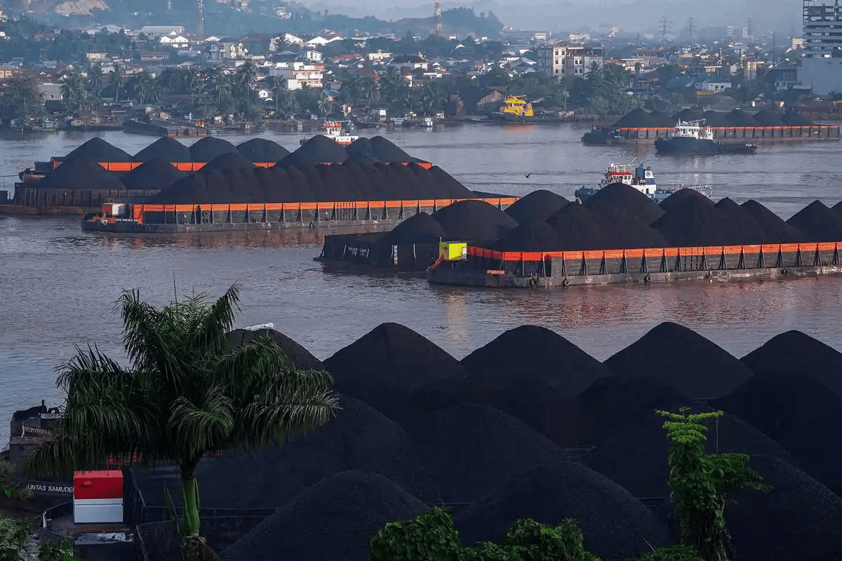 HBA-linked coal export price policy may threaten Indonesia's 2025 sales